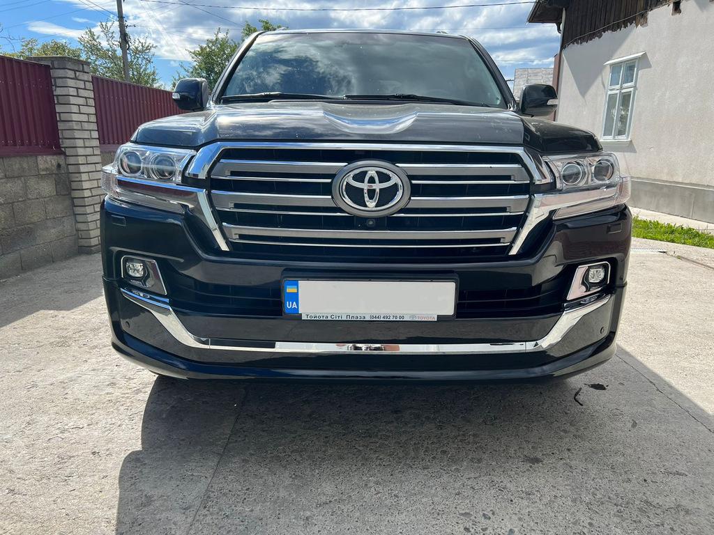Передняя накладка 2016-2025 (Executive 2019) Белый цвет для Toyota Land Cruiser 200