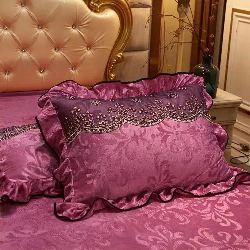 Высококачественный бархатный комплект постельного белья в европейском стиле, 1 шт., юбка с тиснением, 2 шт., наволочка King Queen, элегантное теплое плюшевое покрывало
