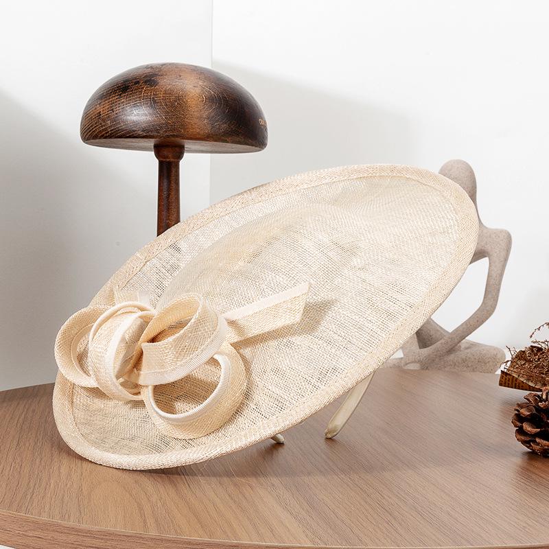 Элегантный головной убор из марли в британском стиле - Ретро-шляпа для вечеринки Весна/Лето 2025