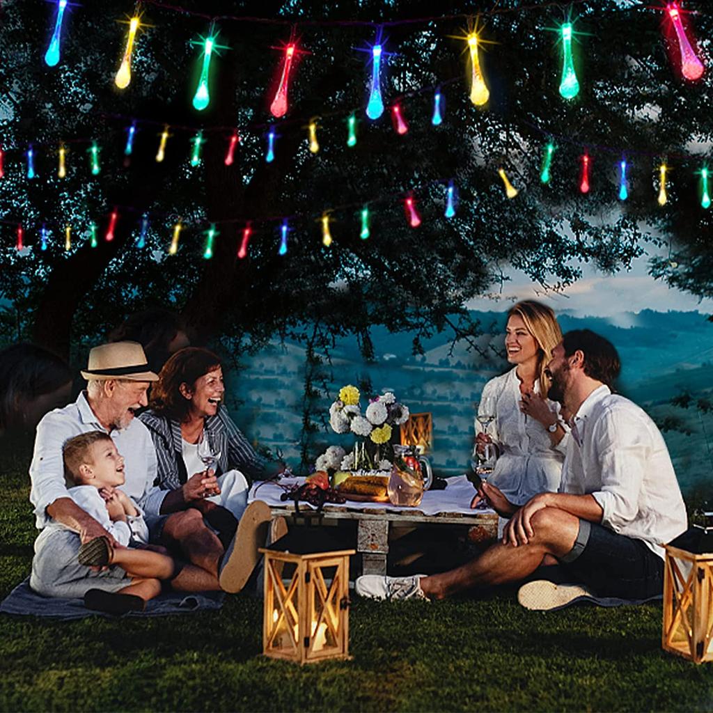 Водонепроницаемая светодиодная гирлянда в форме капли воды на солнечной энергии подходит для украшения рождественской свадьбы на открытом воздухе