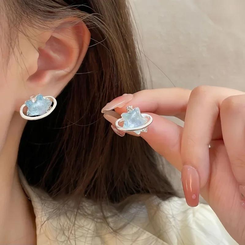 Новые серьги-гвоздики из акриловой смолы с синей звездой, подчеркивающие темперамент, для женщин и девочек, с подвеской в виде пятиконечной звезды, хрустальные украшения, оптовая продажа