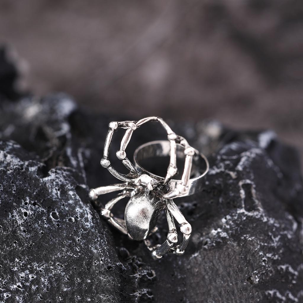 BLINGBAY Women's Vintage Gothic Spider Ring Black Gemstone Statement Adjustable Finger Jewelry for Halloween Party