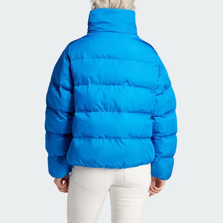 adidas Короткая веганская куртка-пуховик Originals с воротником-стойкой и однотонным логотипом, женская верхняя одежда синего цвета IJ8234