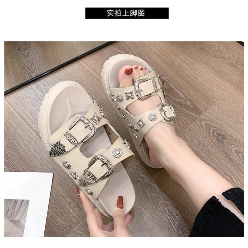 Summer Fashion Dark Black Wind Metal Slippers Female New Rivets Thick Bottom Casual Sandals Beach Slippers