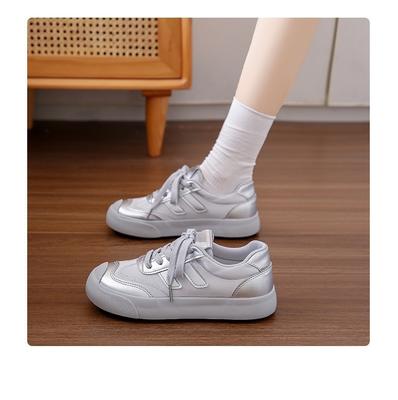 Белые туфли на толстой подошве с нескользящей подошвой для женщин на весну 2025 года, новая модная универсальная повседневная обувь для скейтборда, низкие кеды на мягкой подошве, немецкие тренировочные туфли, тренд