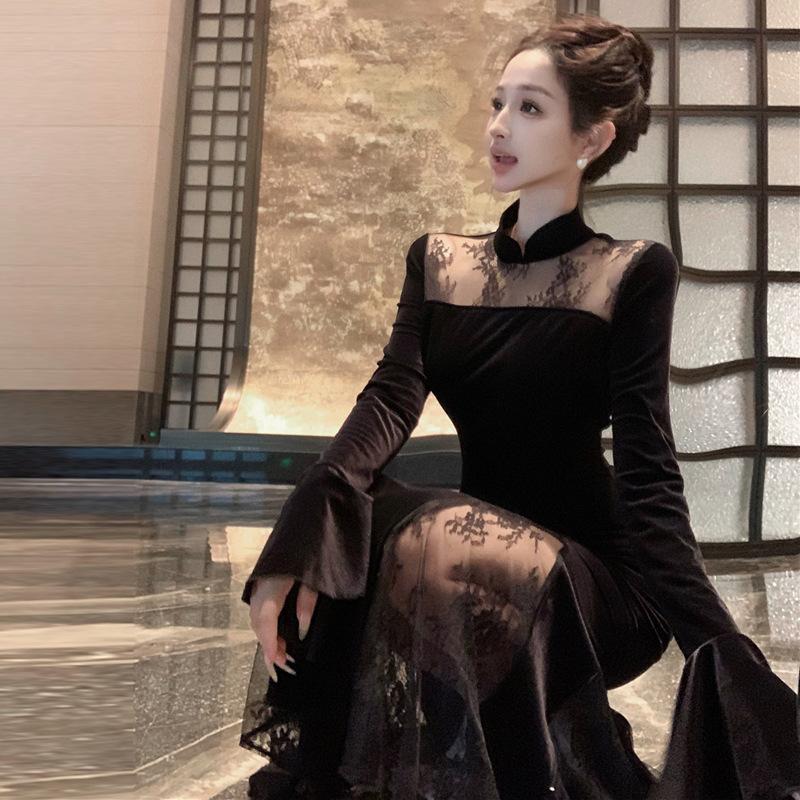 Women's Sexy Lace Splicing Velvet Fishtail Dress