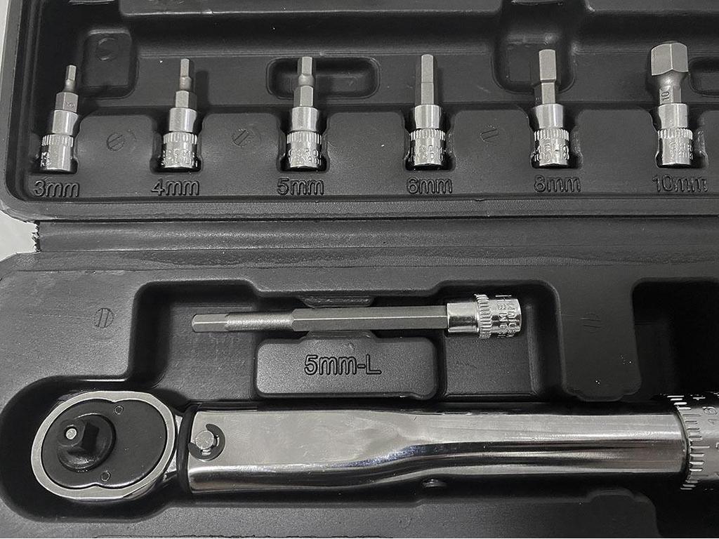 Набор из 11 быстросъемных гаечных ключей с храповым механизмом и предустановленным крутящим моментом 1/4" и регулируемым динамометрическим ключом для технического обслуживания