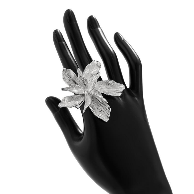 Преувеличенные металлические женские кольца с цветком лилии, элегантные винтажные регулируемые открытые кольца, женские вечерние кольца на указательный палец, ювелирные аксессуары