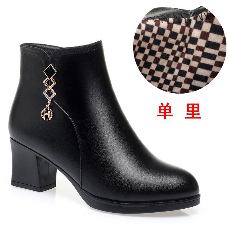 Женские хлопковые туфли на платформе Осень Зима Бархатные Утепленные Роскошные Однотонные из Мягкой Кожи Короткие Ботинки Теплые Ботильоны на Высоком Каблуке