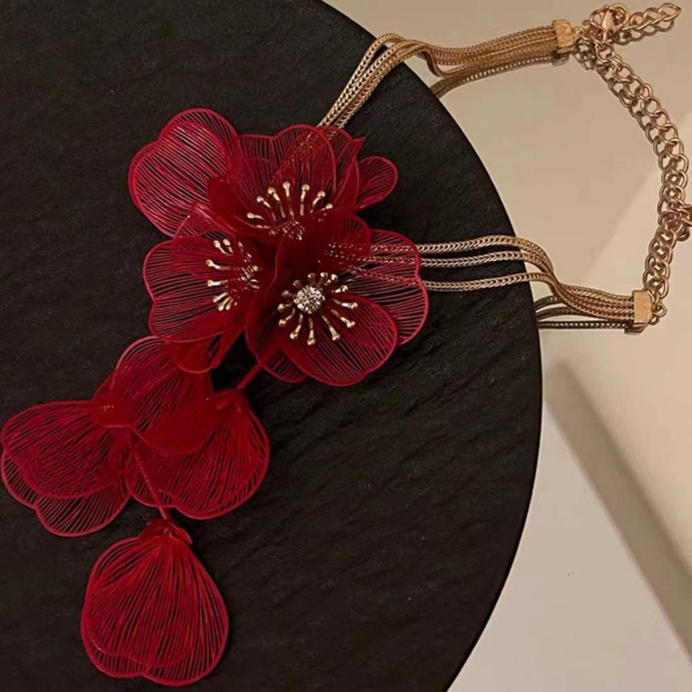 Luxury Cutout Flower Neck Pendant Zinc Zinc Alloy Floral Tassel Necklace Exaggerated Flower Necklace Girls