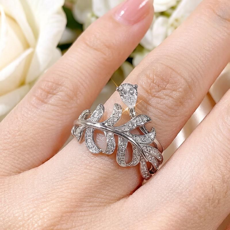 Huitan Newly Designed Leaf Shaped Women Rings Luxury Waterdrop Cubic Zirconia Temperament Lady Accessories Wedding Party Zircon