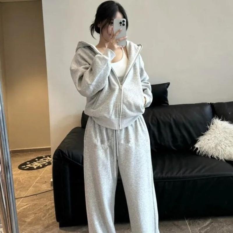 Простой однотонный повседневный спортивный костюм для женщин на осень и зиму, состоящий из куртки с капюшоном и брюк широкого кроя