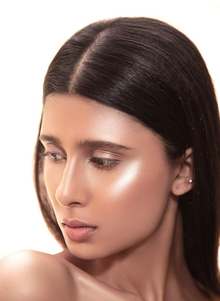 SUGAR Cosmetics Bling Leader Увлажняющий крем-иллюминайзер с койевой кислотой | Строб-крем + Хайлайтер | Крем-сияние 2-в-1 для индийской кожи | Влажный финиш