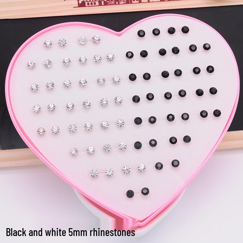 Набор акриловых серег-гвоздиков в форме сердца в пластиковой коробке