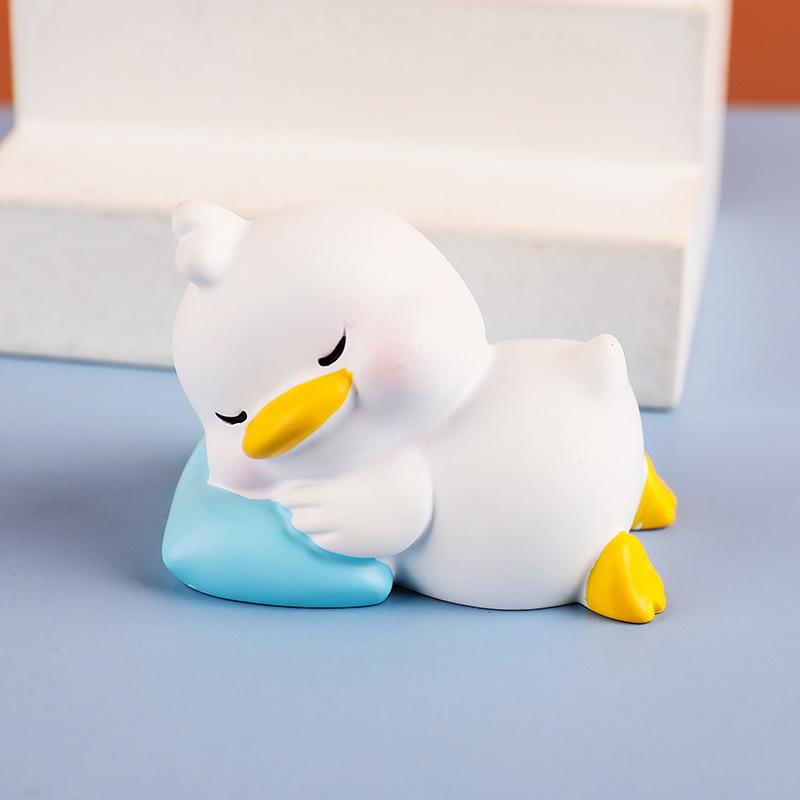 Cute MOMO Duck Resin Decoration Little Yellow Duck Cartoon Gift Creative Home Decoration Car Decoration, Desktop Decoration Small Gift