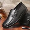 Обувь для папы мягкая подошва мягкая поверхность средняя и старая мужская обувь комбинезоны кожаные туфли удобные дышащие одинарные туфли большой размер оптом