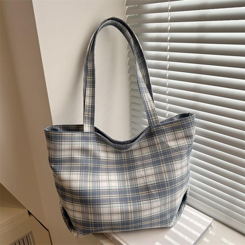 Stylish And Trendy Korean Autumn Tote Bag With Large Capacity For Everyday Use