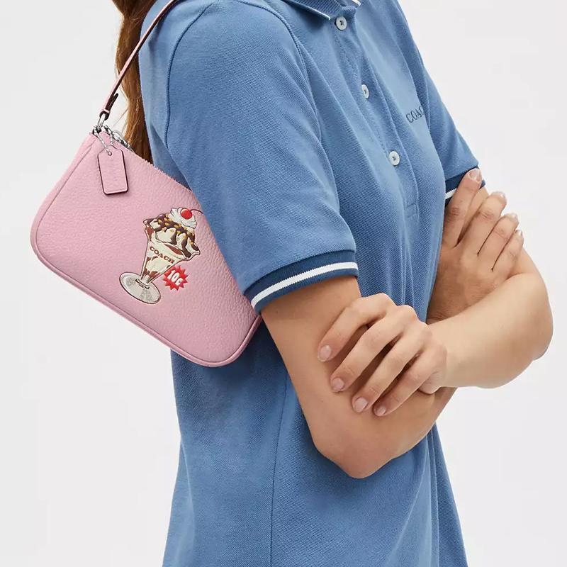 Coach Nolita 19 Сундаэ Узор Застежка-молния Кожаный рифленая кожа Сумка Маленькие женские сумки Цвет: Вишневый цвет CU251-SVAOH