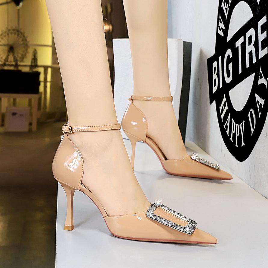 BIGTREE/Европейский стиль, банкетные сандалии на высоком каблуке с острым носком, одно слово, с металлической пряжкой, женские полые сандалии