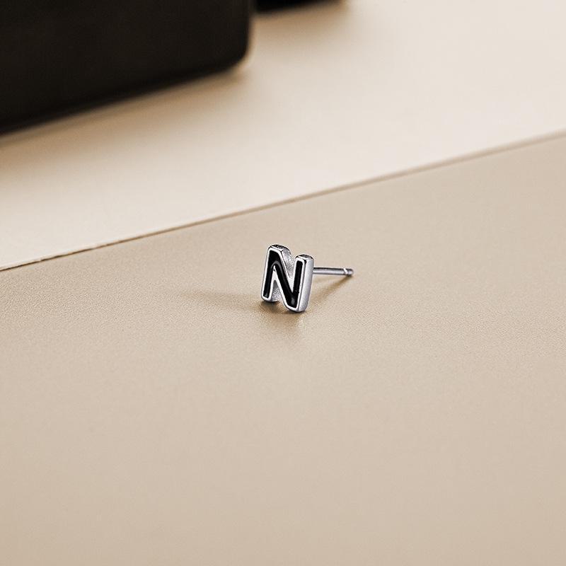 Серьги-алфавиты Banyan Tree S925 из серебра с черным клеем — модные, простые, унисекс, стильные, одиночные.