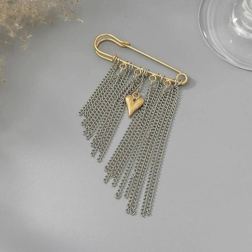 Salircon Fashion Simple Metal Tassel Brooch for Women Creative Love Heart Pendant Brooch Shirt Suit Collar Pins Clip Jewelry