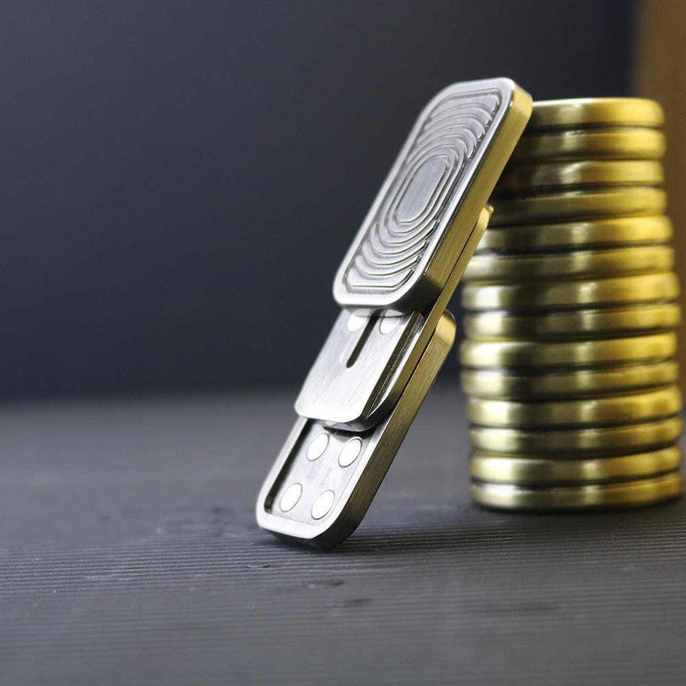 Трехслойная игрушка-антистресс с поп-звуком: DC Push Cards и Серебряный Волновой Пистолет