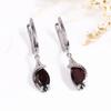 Серьги-подвески из натурального красного граната в изящном серебряном ювелирном изделии Элегантные серьги-подвески для женщин