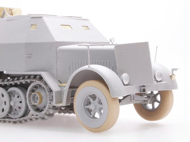 Комплект пластиковых моделей немецкой армейской бронированной 8-тонной полугусеничной пушки FlaK 43 CH6553 1/35 Sd.Kfz.7/2 3,7 см зенитная установка