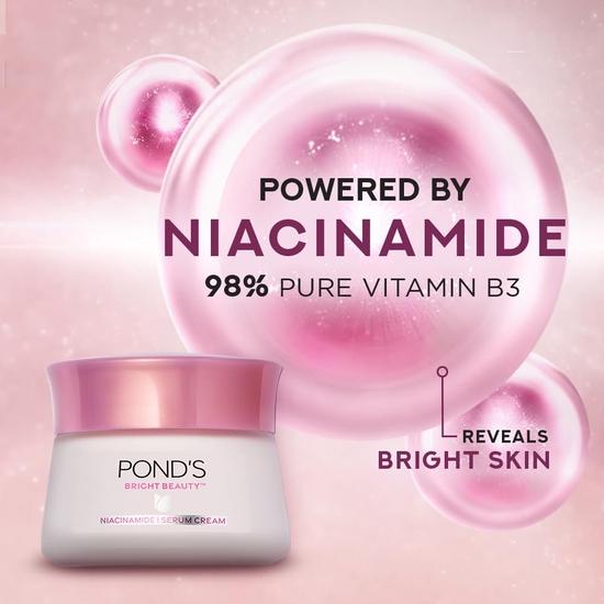 POND'S Bright Beauty SPF 15 PA ++ Day Cream 50 G, Non-Oily, Mattifying Daily Face Moisturizer| Lighten Dark Spots for Glowing Skin