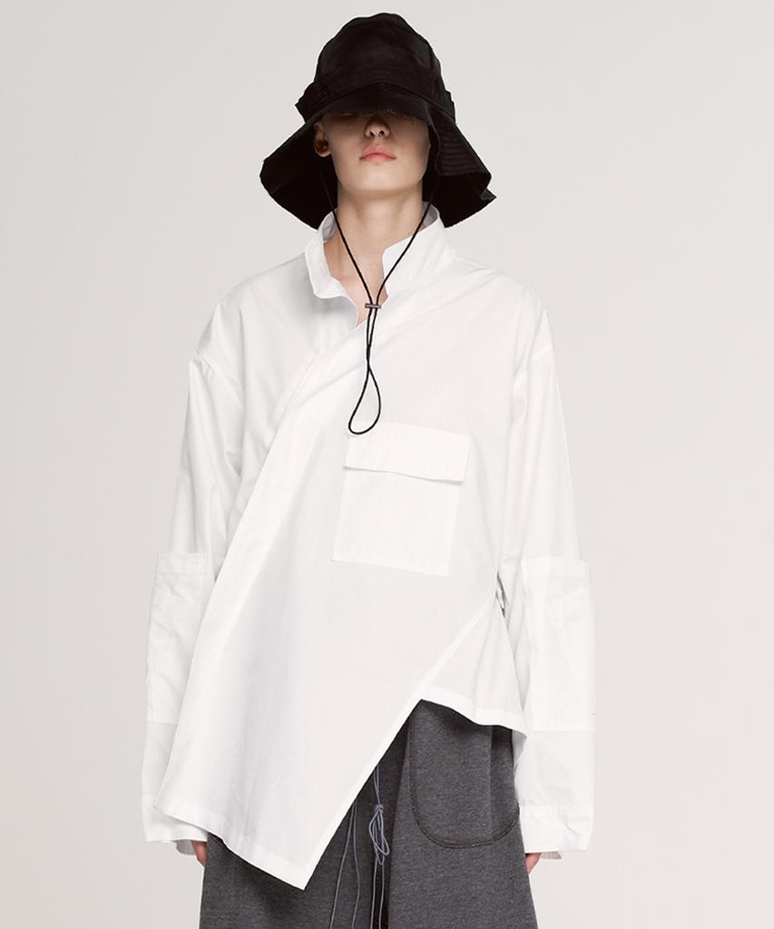 Aseupalageoseu Asymmetrical Multi-Button Pocket Shirt_White
