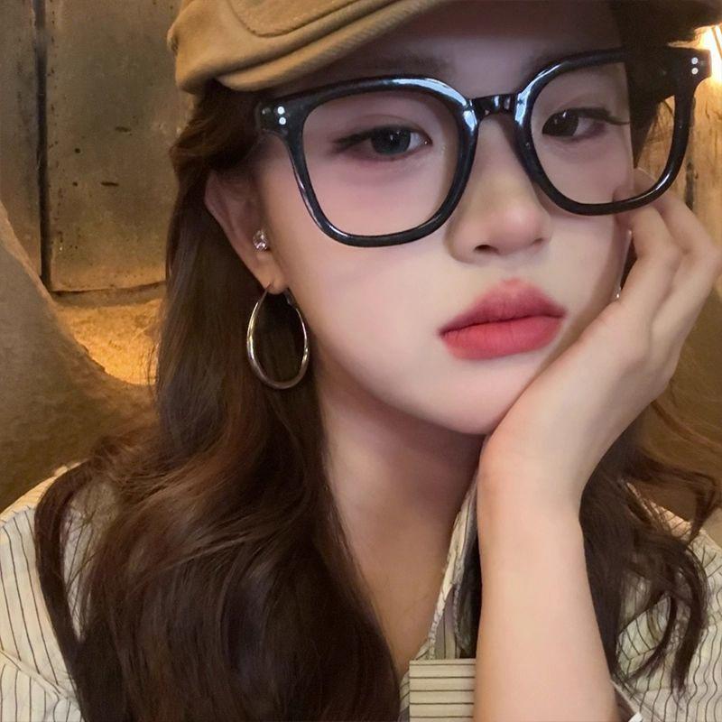 Water Droplet Plain Ring Earrings for Female Niche, Minimalist and Cool Style, Large Ear Rings, High-end Hong Kong Style Ear Accessories