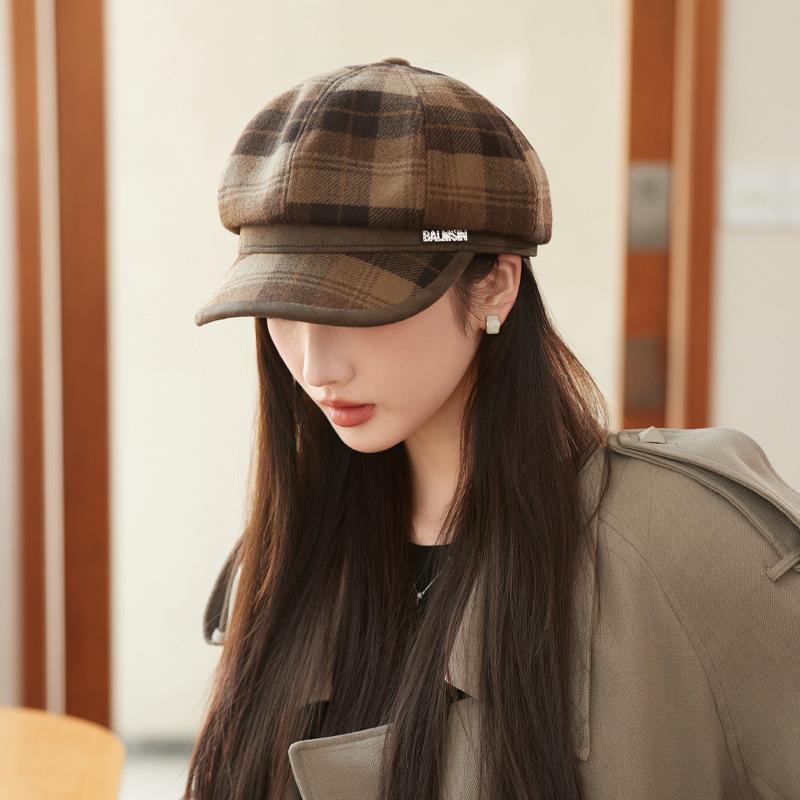 Hat Women's Yinglun Style Retro Plaid Octagonal Hat Autumn and Winter Fashion Versatile Newspaper Bee Hat High Quality Leather Edge Baseball Cap