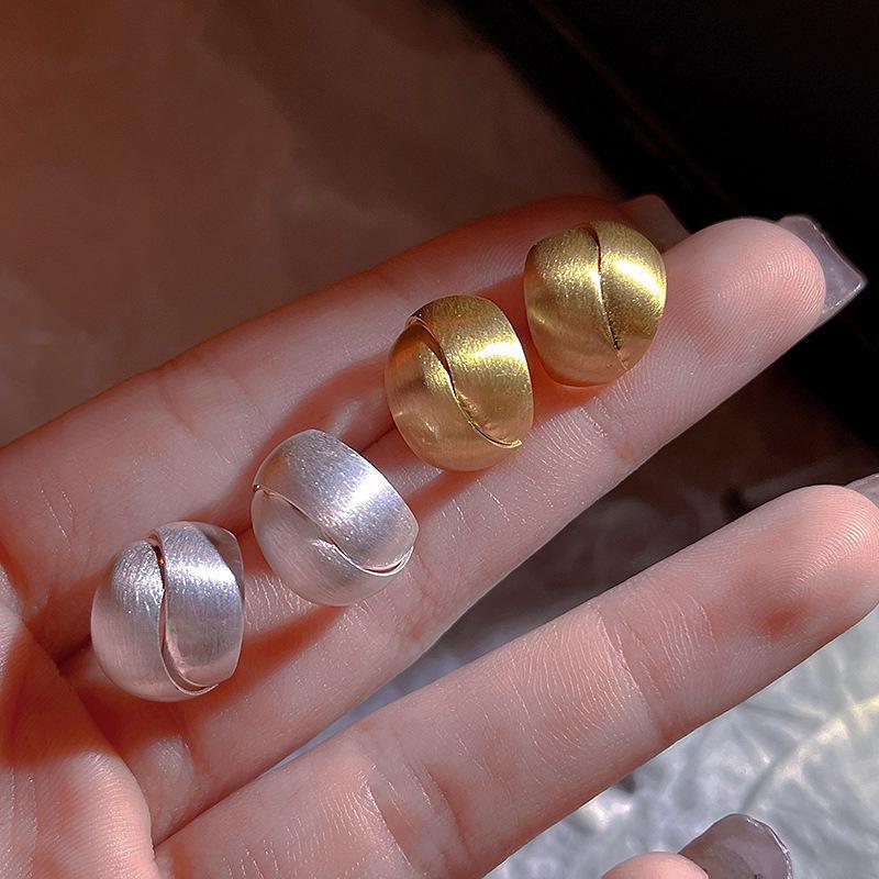 Женские серьги-горошек Frosted Matte Small Pea — элегантный и универсальный дизайн класса люкс