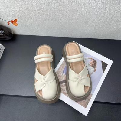 Модная верхняя одежда сумка голова дизайн чувство ниша платформа шлепанцы женские летние новые нескользящие юбка платформа обувь