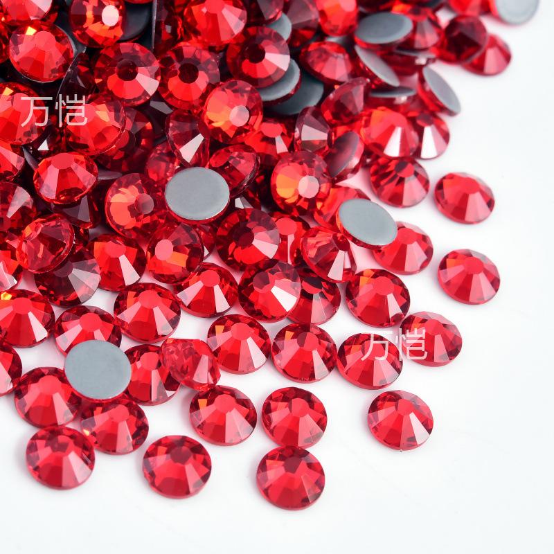 Китай Красный Стекло Горячий Алмаз, Термоплавкий Клей Стразы Diy Одежда Кристалл Ювелирные Изделия Декоративные Красота Креативные Аксессуары