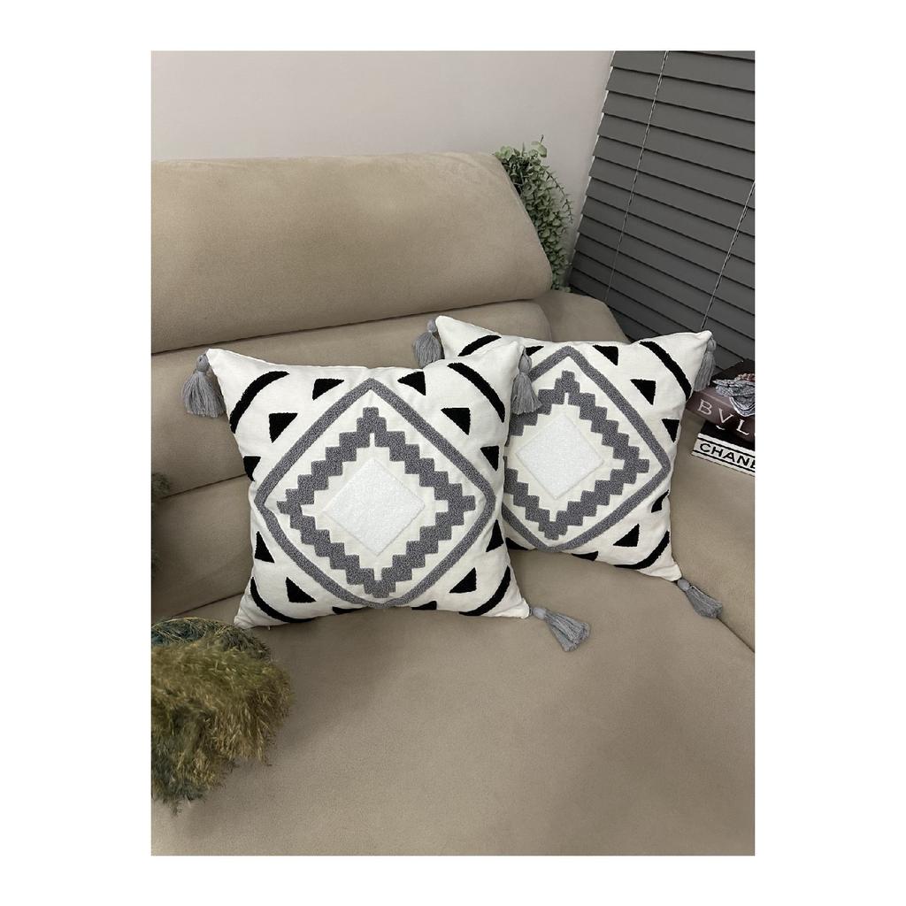 2pcs Throw Pillow Covers With Punch Embroidery