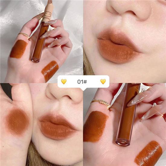 4 палочки Strawberry Bear Lip Glaze Set Матовая бархатная губная помада Водостойкий увлажняющий блеск для губ Стойкий макияж для губ