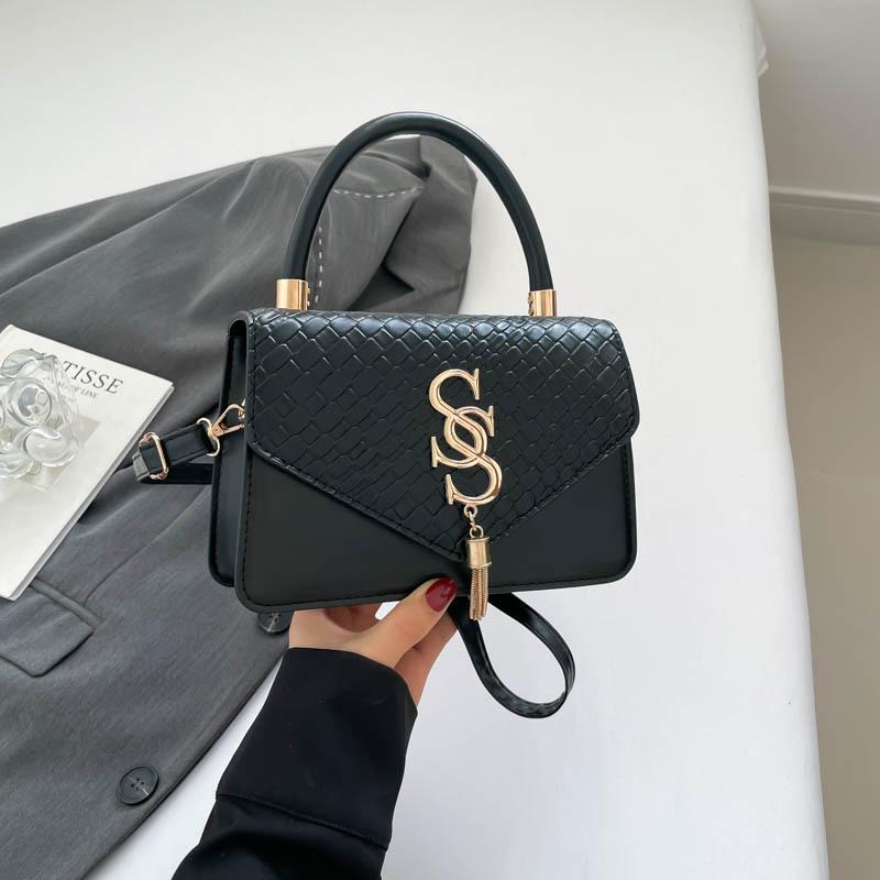 Splicing personalized trend commuter messenger bag women's new fashion simple shoulder personalized small square bag