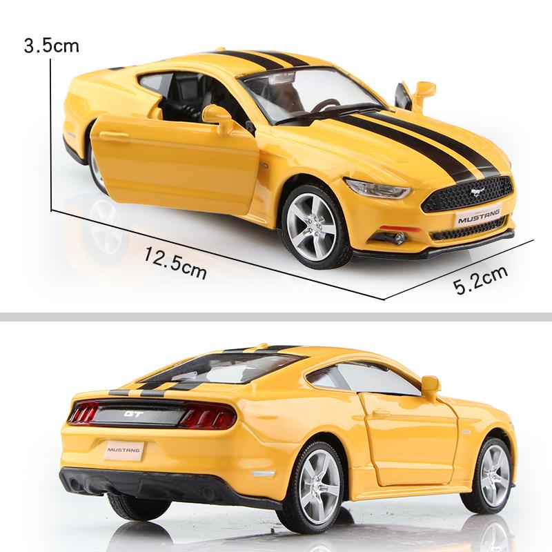 Ford Mustang GT 2015 Симуляция суперкара Литые и игрушечные транспортные средства Инерционный механизм и открывающиеся двери RMZ city 1:36 Коллекционная модель автомобиля из сплава