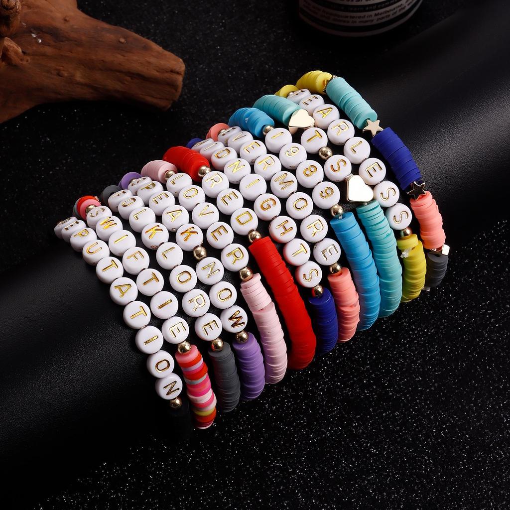 Браслет из полимерной глины для поклонников Тейлор Свифт: Красочный европейский и американский стиль с персонализацией английским именем