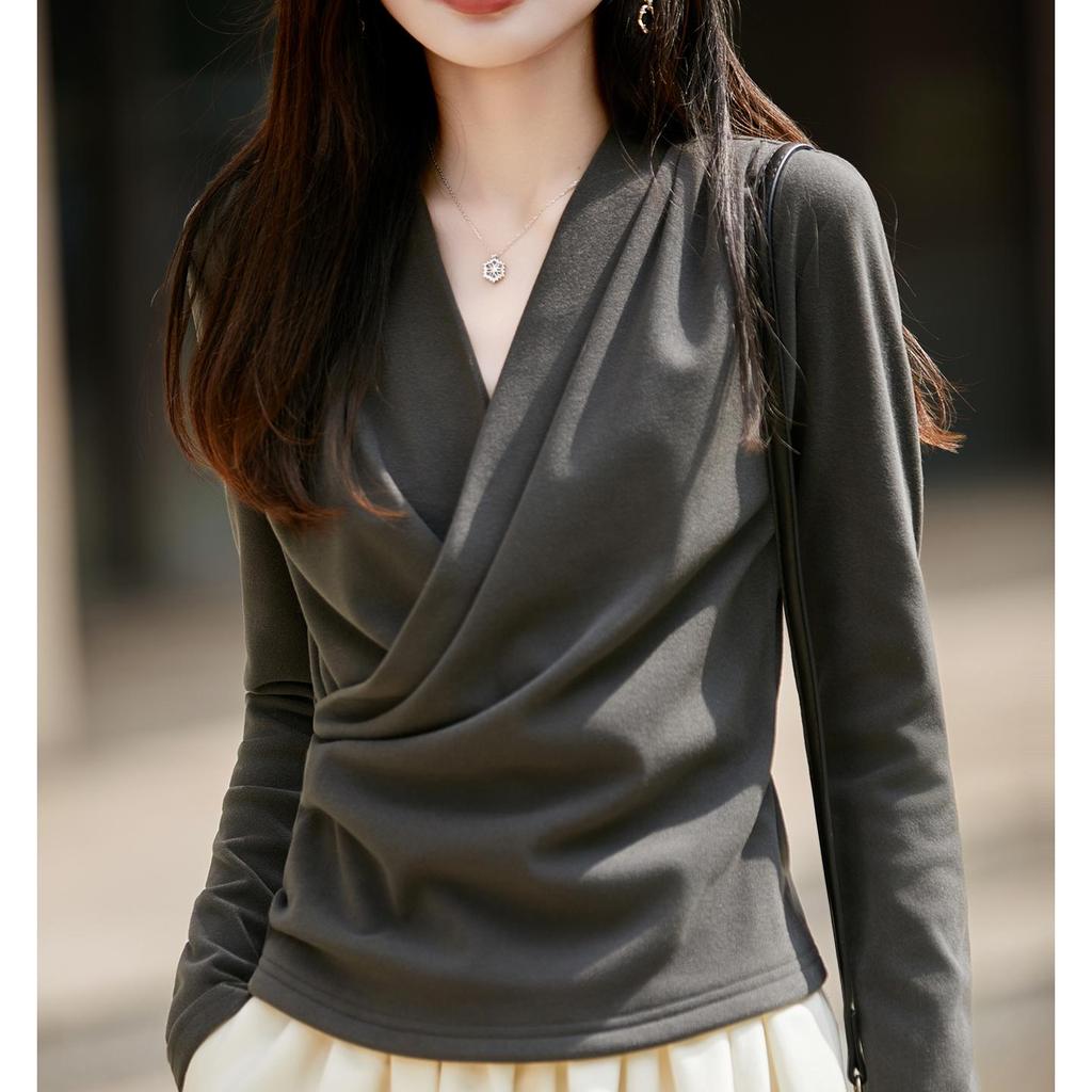 Women's Fashionable Slimming V-Neck Casual Base Shirt - Autumn/Winter 2025 Collection