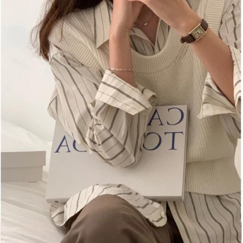 Spring Women's Long-sleeved Chic Design Sense Niche Blouse Vertical Striped White Apricot Shirt Shirt Women