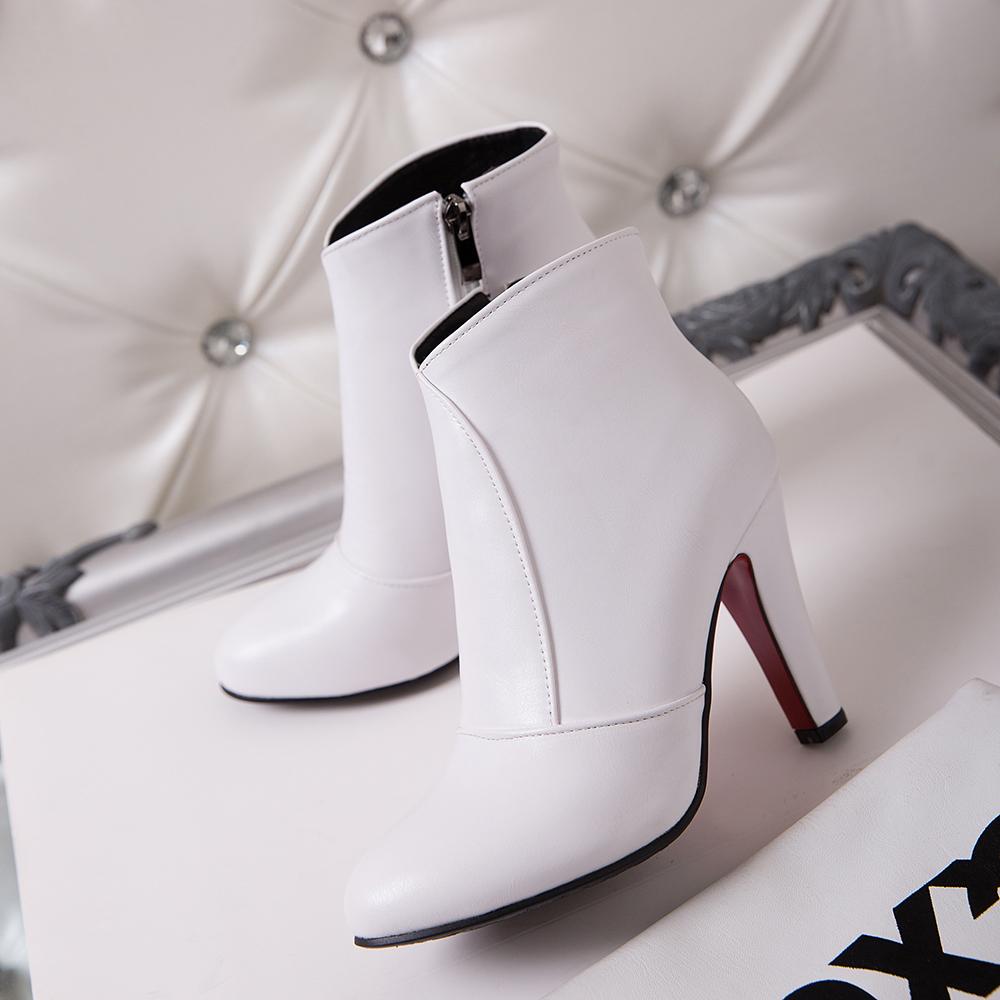 Женские короткие сапоги на высоком каблуке, темперамент, европейский и американский стиль, простой темперамент, тонкий каблук, большой размер, однотонные короткие сапоги