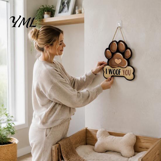 Easy Hanging Entryway Decor Wooden Welcome Sign for Front Door, Decorative Dog Paw Wall Plaque with Pet Lover Gift Idea Hemp Rope Lovers, Home Indoor