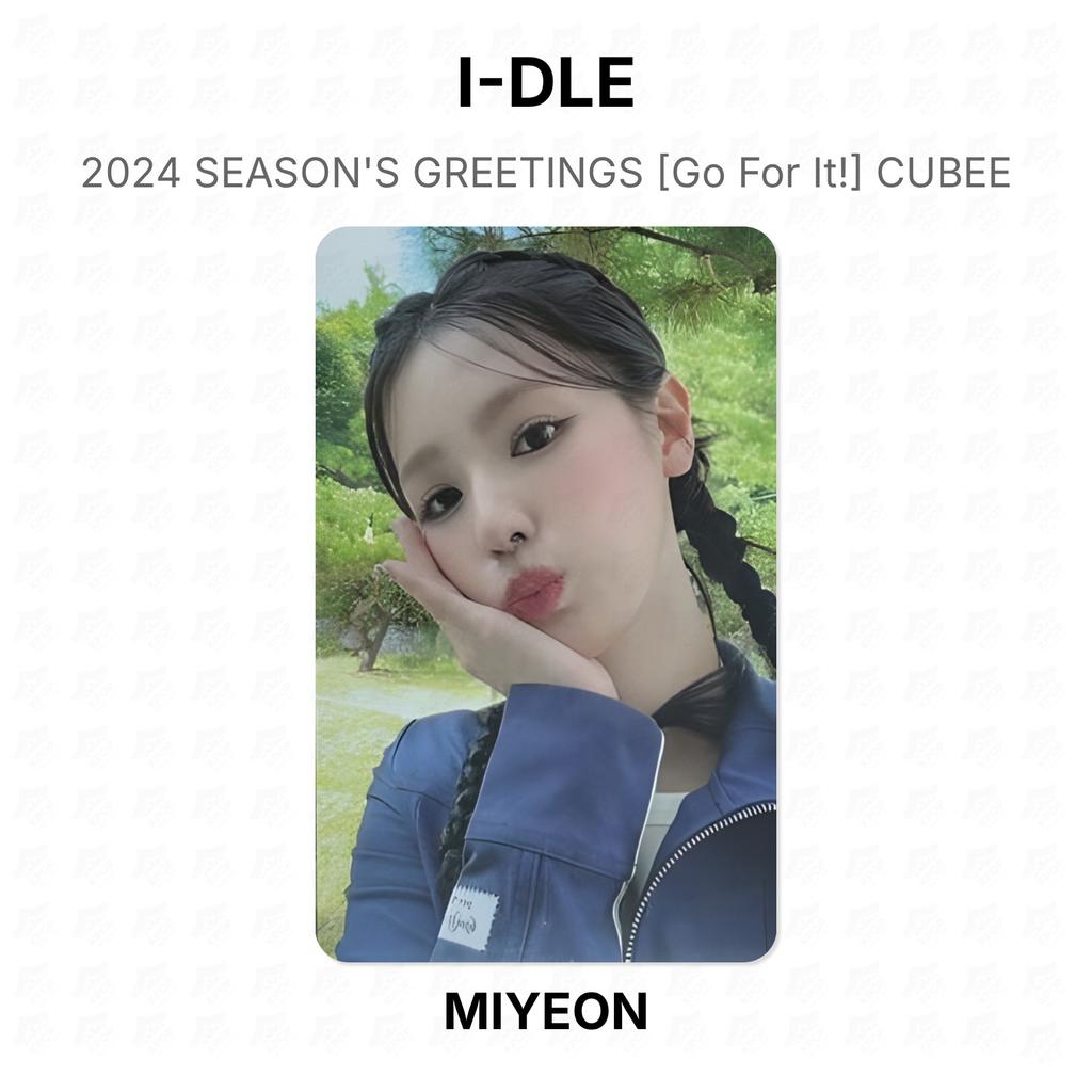 ПОЗДРАВЛЕНИЯ СЕЗОНА I-DLE 2024 [Дерзайте!] Официальная фотокарточка CUBEE