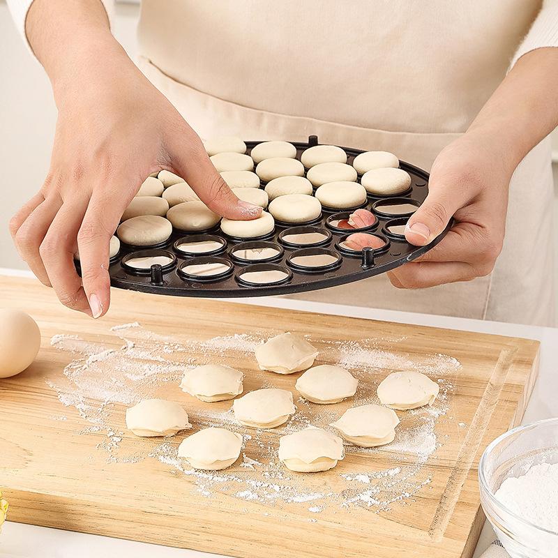 Dumpling Moulds 37 Holes Kitchen Dough Press Ravioli Making Mould Dumpling Skin Artifact Mold DIY Batch Production Pasta