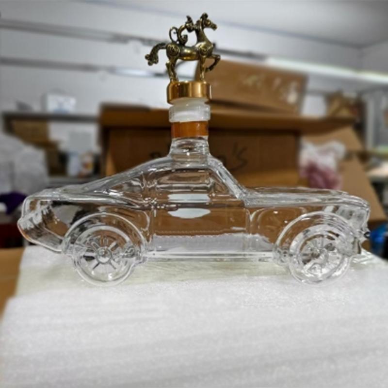 Полицейская машина Бутылка виски Мотоциклетный двигатель Бутылка вина V-образный двигатель Бутылка Ручная работа Двигатель Хэллоуин Бар Аксессуары для виски