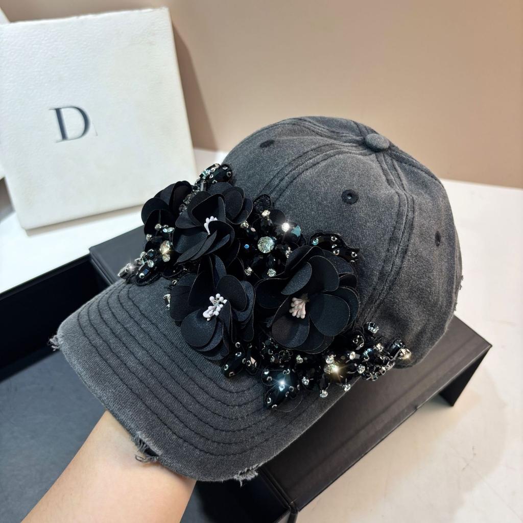 Niche heavy industry rhinestone flower hat French celebrity style big brand high-end fashion baseball cap casual cap