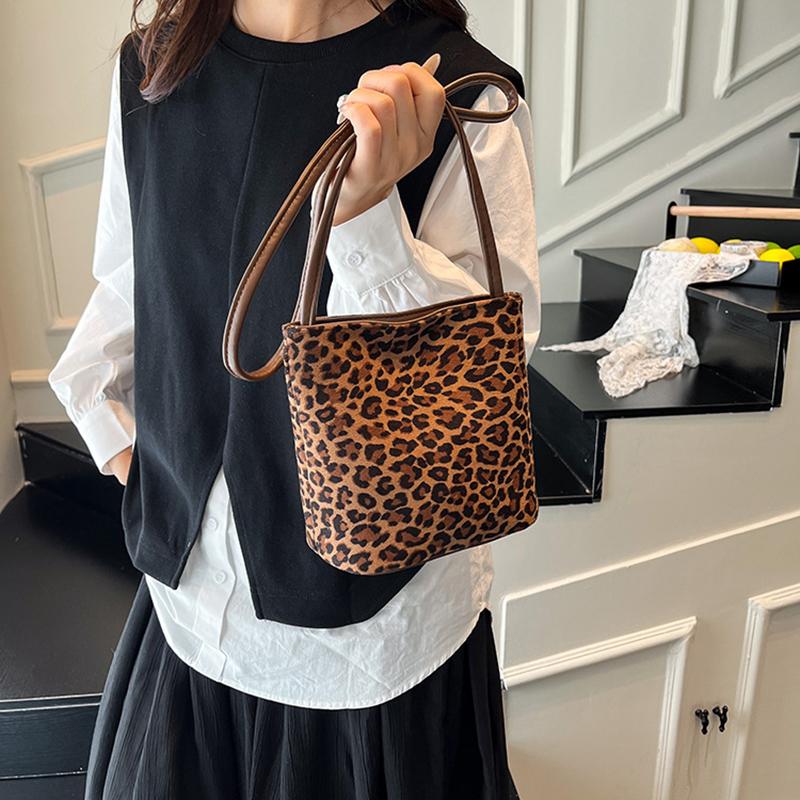 Ретро замшевая сумка-хобо, милые наплечные сумки, лаконичные женские сумки с прострочкой, высококачественная универсальная маленькая квадратная сумка