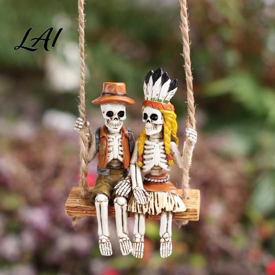 Resin Adventure Statue Swing Couple Skeleton Statue Man Indian Woman Style Figurine Figurine Halloween Hanging Ornament for Indoor Window